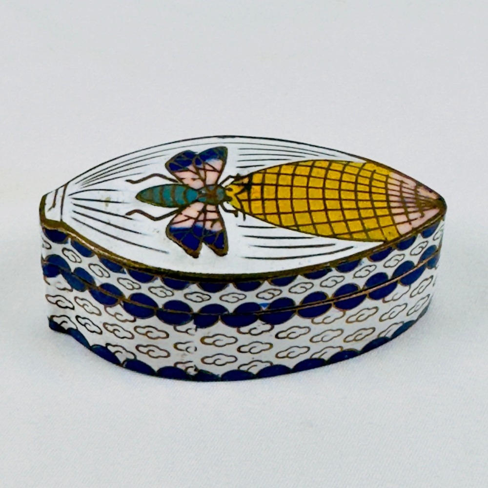 Vintage Cloisonne Metal Enamel Mini Corn Shaped w Bee Pill Trinket Box CUTE TINY